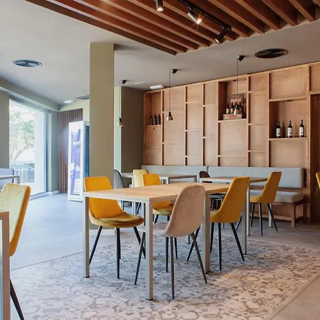 Plaza 3* Алакуас