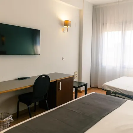 Plaza Hotel 3*