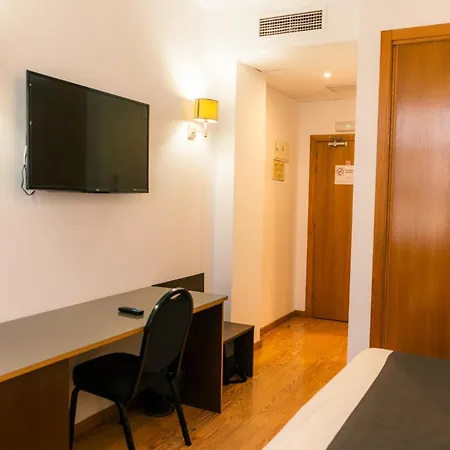 Plaza Hotel 3*