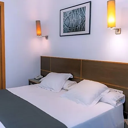 Hotel Plaza 3*