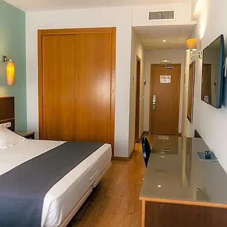 Hotel Plaza 3*